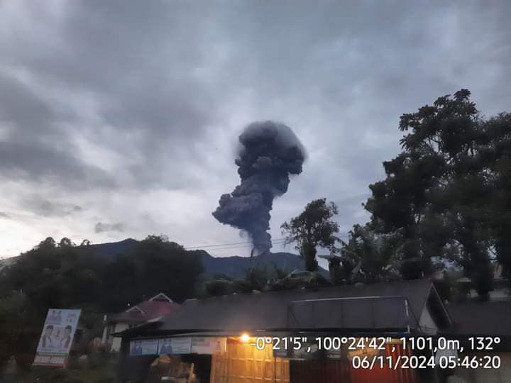 Read more about the article Tingkat Aktivitas Gunung Marapi Dinaikkan Dari Level II (Waspada) Menjadi Level III (Siaga) Berlaku Pada Tanggal 6 November 2024 pukul 15:00 WIB